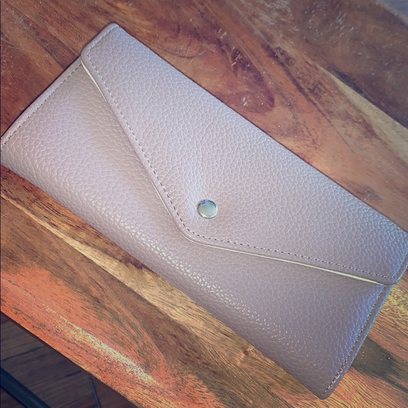 Steve Madden Handbags - New Steve Madden blush wallet
